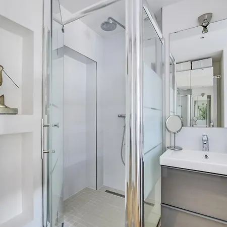 Bright Spacious 4p Eiffel Tower Auteuil דירה פריז