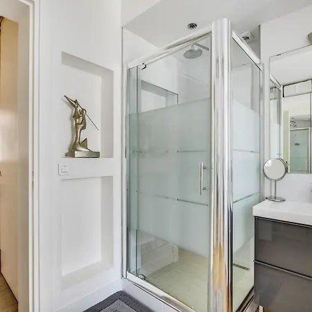 Bright Spacious 4p Eiffel Tower Auteuil דירה