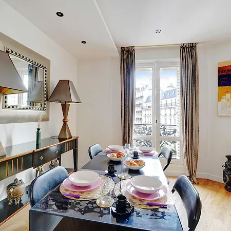 Bright Spacious 2p - Eiffel Tower Auteuil Апартаменты *