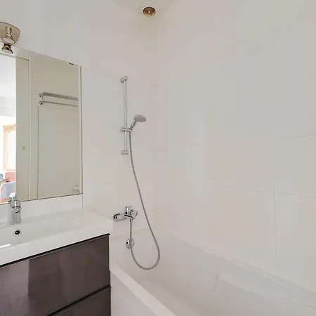 Bright Spacious 2p - Eiffel Tower Auteuil Апартаменты *