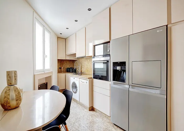 Bright Spacious 2p - Eiffel Tower Auteuil *